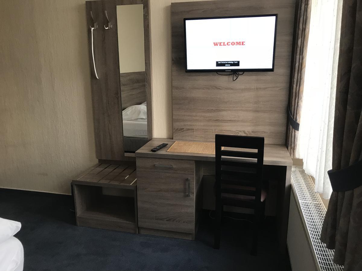 באד זאלצפלן Hotel Junkerhaus מראה חיצוני תמונה